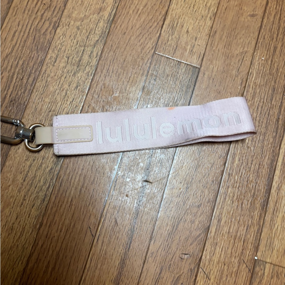 lululemon athletica Pink Key Strap with Silver Clip - Picture 2 of 4